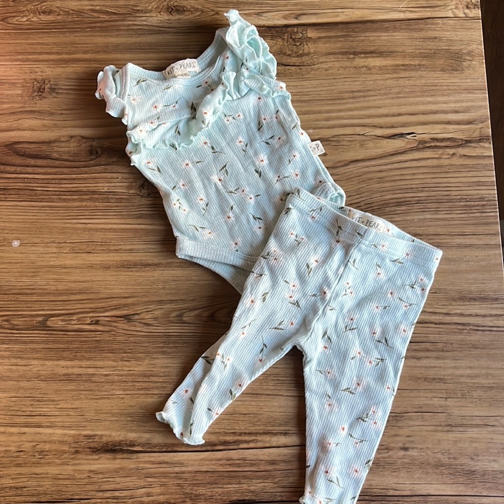 Baby girl Kit and Pearl two piece set.